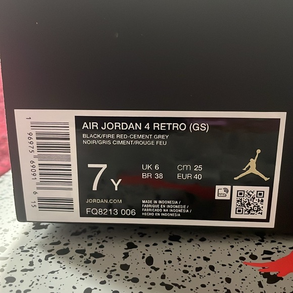 AIR JORDAN 4 RETRO (GS) - Picture 2 of 5